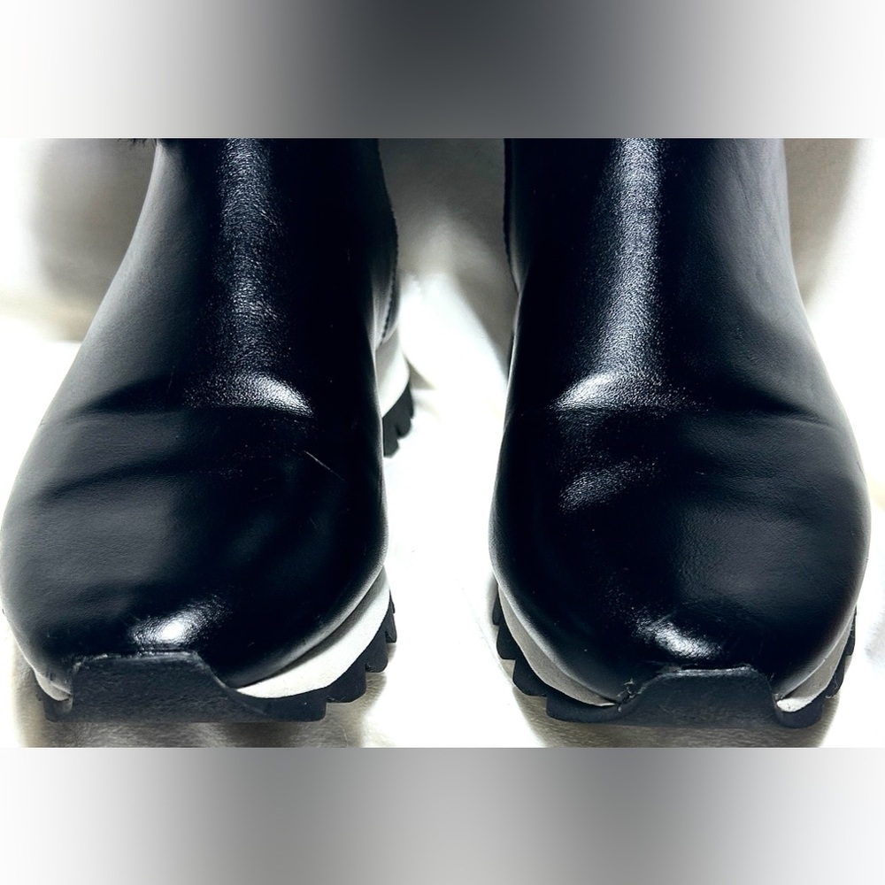 DKNY Black zippered Faux Fur comfy Winter ankle booties women’s size 7M - Picture 10 of 11